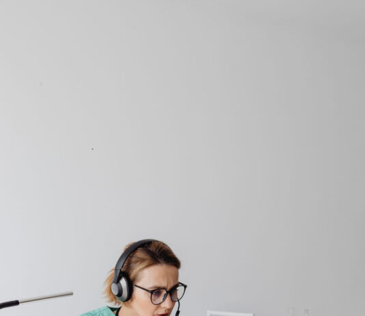 Lekarz online i konsultacje na odległość – zakres zdalnego kontaktu z pacjentem Lekarz online i konsultacje na odległość – zakres zdalnego kontaktu z pacjentem